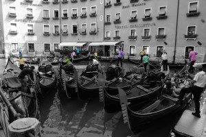 Godnolas BW Shirts small